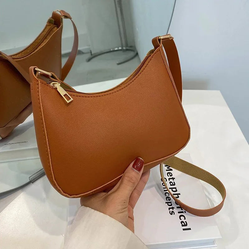 Moderiktiga miniväskor